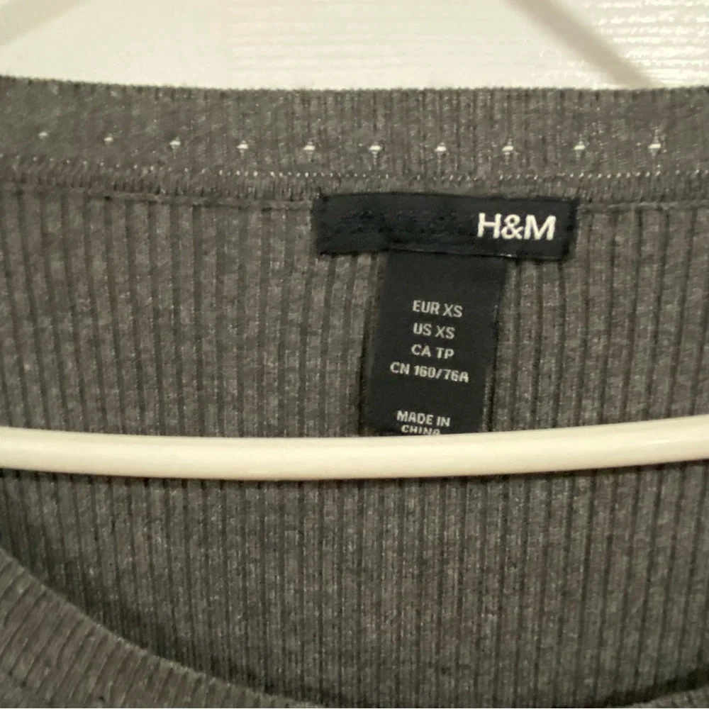 H&M DRESS SIZE XS - Picture 3 of 3